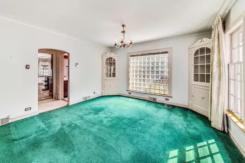 Living - 8122 Edgewater Rd, North Riverside, IL 60546 photo 4 of 6