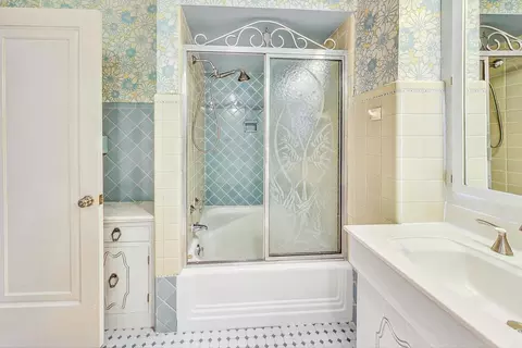 Bath - 8122 Edgewater Rd, North Riverside, IL 60546 photo 3 of 3