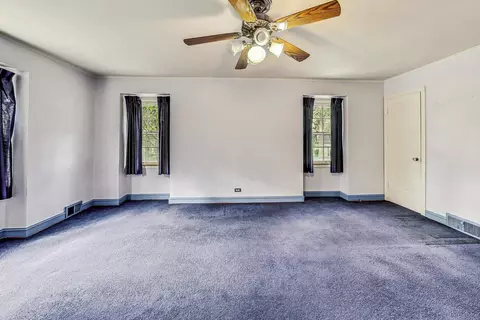Bedroom - 8122 Edgewater Rd, North Riverside, IL 60546 photo 3 of 9