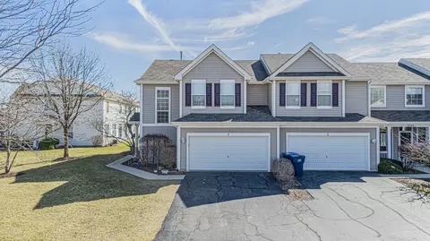 1546 Reserve Ln #1, Dekalb, IL 60115