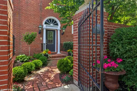 628 Franklin St, Geneva, IL 60134