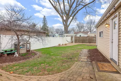 Exterior - 133 S Williston St, Wheaton, IL 60187 photo 3 of 9