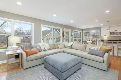 Living - 133 S Williston St, Wheaton, IL 60187 photo 3 of 5