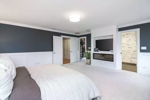 Bedroom - 133 S Williston St, Wheaton, IL 60187 photo 2 of 4