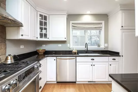 Kitchen - 133 S Williston St, Wheaton, IL 60187 photo 2 of 6
