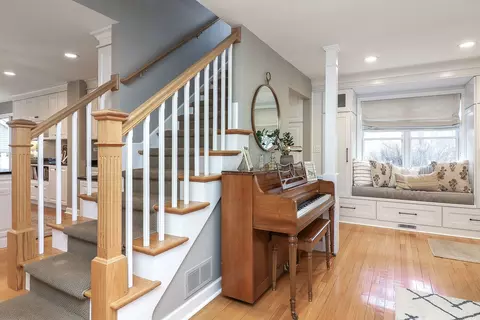 Entry Way - 133 S Williston St, Wheaton, IL 60187 photo 1 of 2