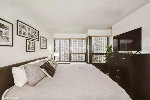 30 E Huron St #1308, Chicago, IL 60611 photo 13