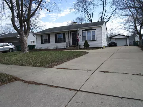 2306 Birchwood Ln, Joliet, IL 60435