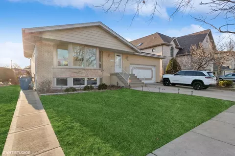 9532 S Kolmar Ave, Oak Lawn, IL 60453
