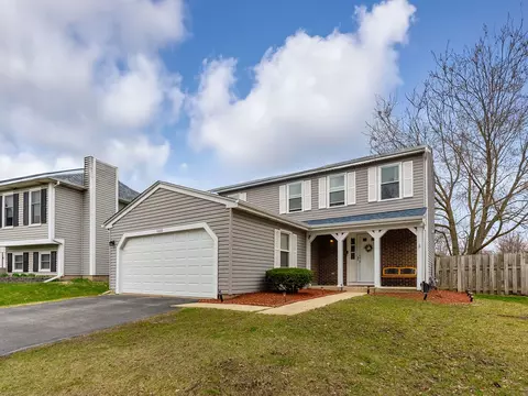 1660 Sheffield Ct, Aurora, IL 60504