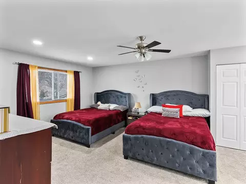 Bedroom - 1660 Sheffield Ct, Aurora, IL 60504 photo 1 of 6