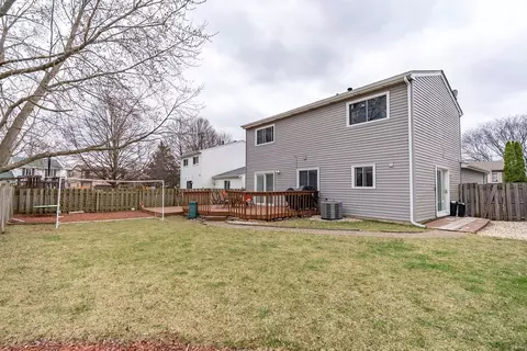Exterior - 1660 Sheffield Ct, Aurora, IL 60504 photo 4 of 5