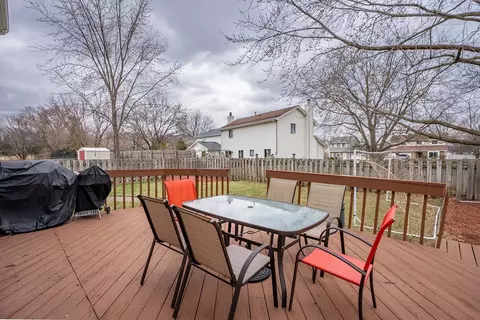Exterior - 1660 Sheffield Ct, Aurora, IL 60504 photo 3 of 5