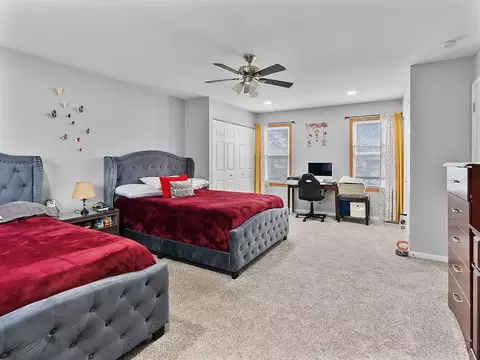 Bedroom - 1660 Sheffield Ct, Aurora, IL 60504 photo 2 of 6