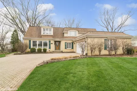 1014 W Haven Dr, Arlington Heights, IL 60005