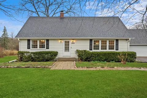 14120 W Oak Knoll Rd, Wadsworth, IL 60083