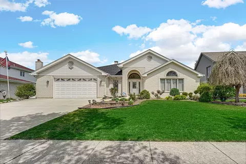 1520 Chauser Ln, Woodridge, IL 60517