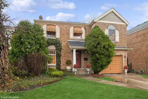 1544 W Talcott Rd, Park Ridge, IL 60068
