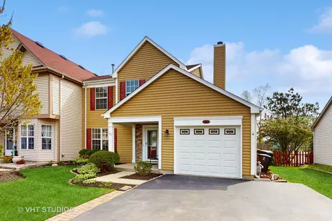 87 Bradford Ln, Mundelein, IL 60060