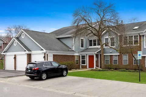 259 W Jennifer Ln #4, Palatine, IL 60067