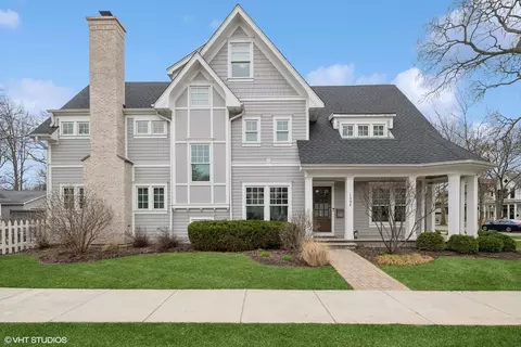 1336 Washington Ave, Wilmette, IL 60091