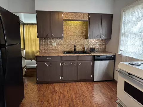 230 E Holmes St, Paxton, IL 60957 photo 3