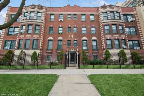 6801 S Paxton Ave #3A, Chicago, IL 60649