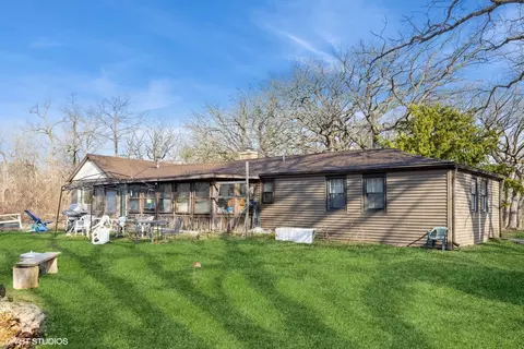 22470 Lake Cook Rd, Deer Park, IL 60010