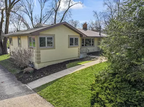 11241 72nd St, Burr Ridge, IL 60527