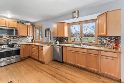 11241 72nd St, Burr Ridge, IL 60527 photo 11