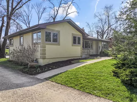 11241 72nd St, Burr Ridge, IL 60527 photo 2