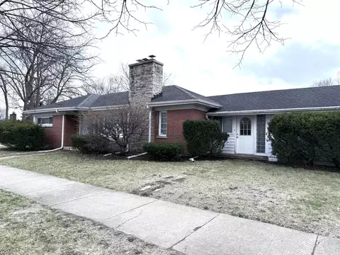 4501 Cleveland St, Skokie, IL 60076