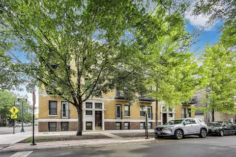1958 W Byron St #5, Chicago, IL 60613