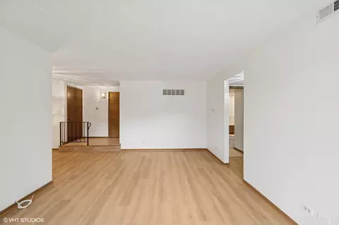 13308 W Circle Drive Pkwy #107, Crestwood, IL 60418 photo 3