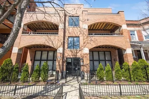 1346 W Addison Ave #1E, Chicago, IL 60613