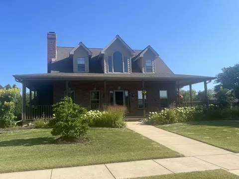 Exterior - 1802 Jared Dr, Crest Hill, IL 60403 photo 8 of 10