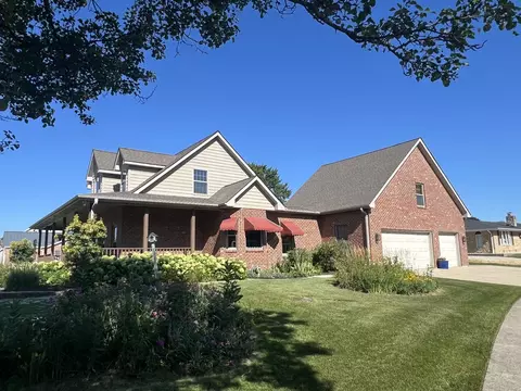 Exterior - 1802 Jared Dr, Crest Hill, IL 60403 photo 2 of 10