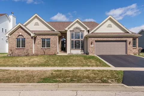 5557 Waters Bend Dr, Belvidere, IL 61008