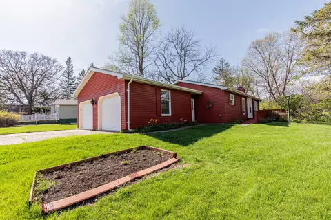 1 Century Oaks, Spring Valley, IL 61362 photo 3