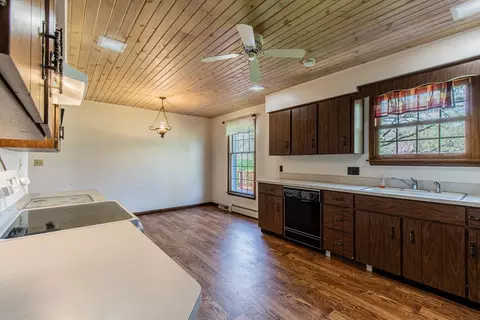 1 Century Oaks, Spring Valley, IL 61362 photo 12