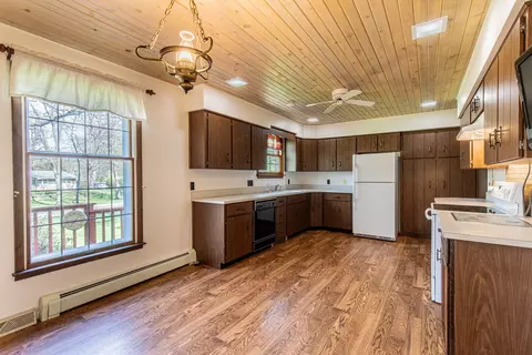1 Century Oaks, Spring Valley, IL 61362 photo 8