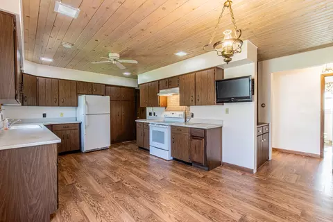 1 Century Oaks, Spring Valley, IL 61362 photo 9