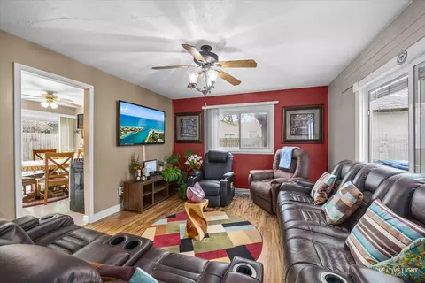 Living - 145 Heathgate Rd, Montgomery, IL 60538 photo 1 of 1