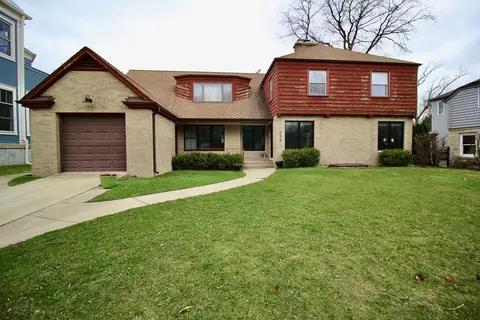 177 Michaux Rd, Riverside, IL 60546