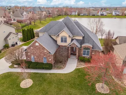 3113 Fiona Way, Bloomington, IL 61704