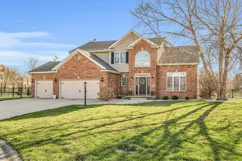 1604 Morel Ct, Mahomet, IL 61853