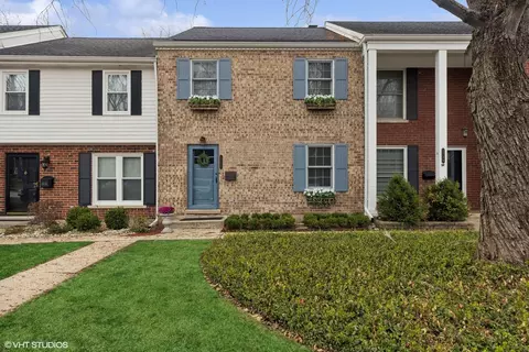 5725 S Garfield St, Hinsdale, IL 60521