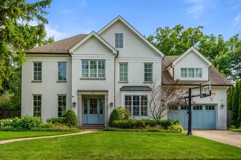 80 Tudor Pl, Kenilworth, IL 60043
