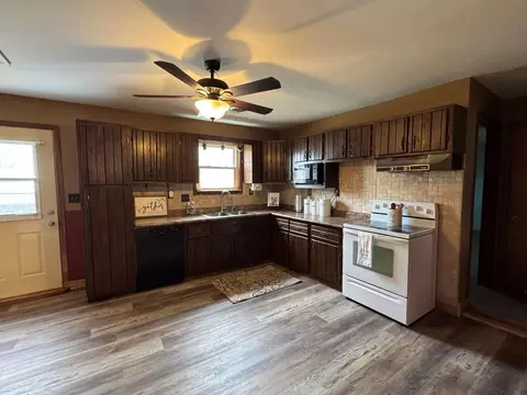 Kitchen - 206 E Main, Royal, IL 61871 photo 2 of 4