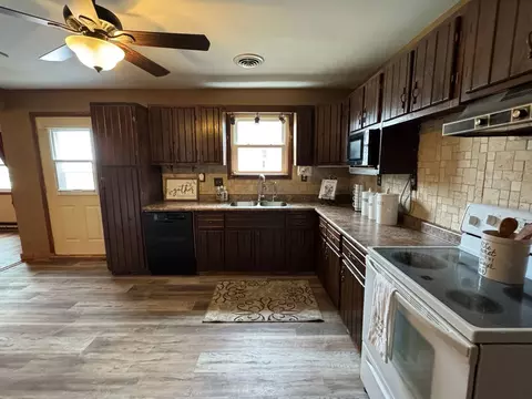Kitchen - 206 E Main, Royal, IL 61871 photo 3 of 4